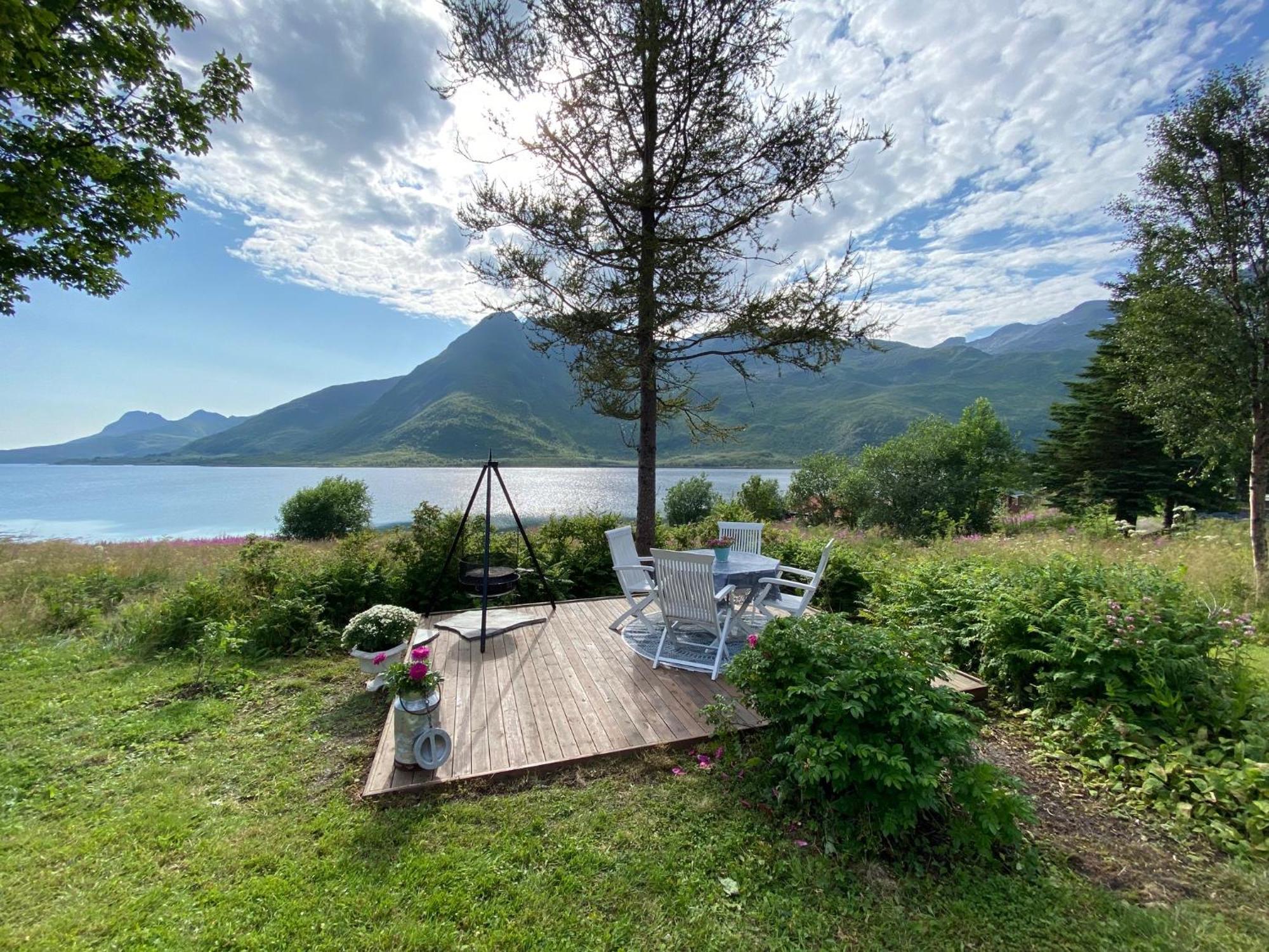 Unique And Charming House At The Foot Of Lofoten'S Highest Mountain سفولفير المظهر الخارجي الصورة